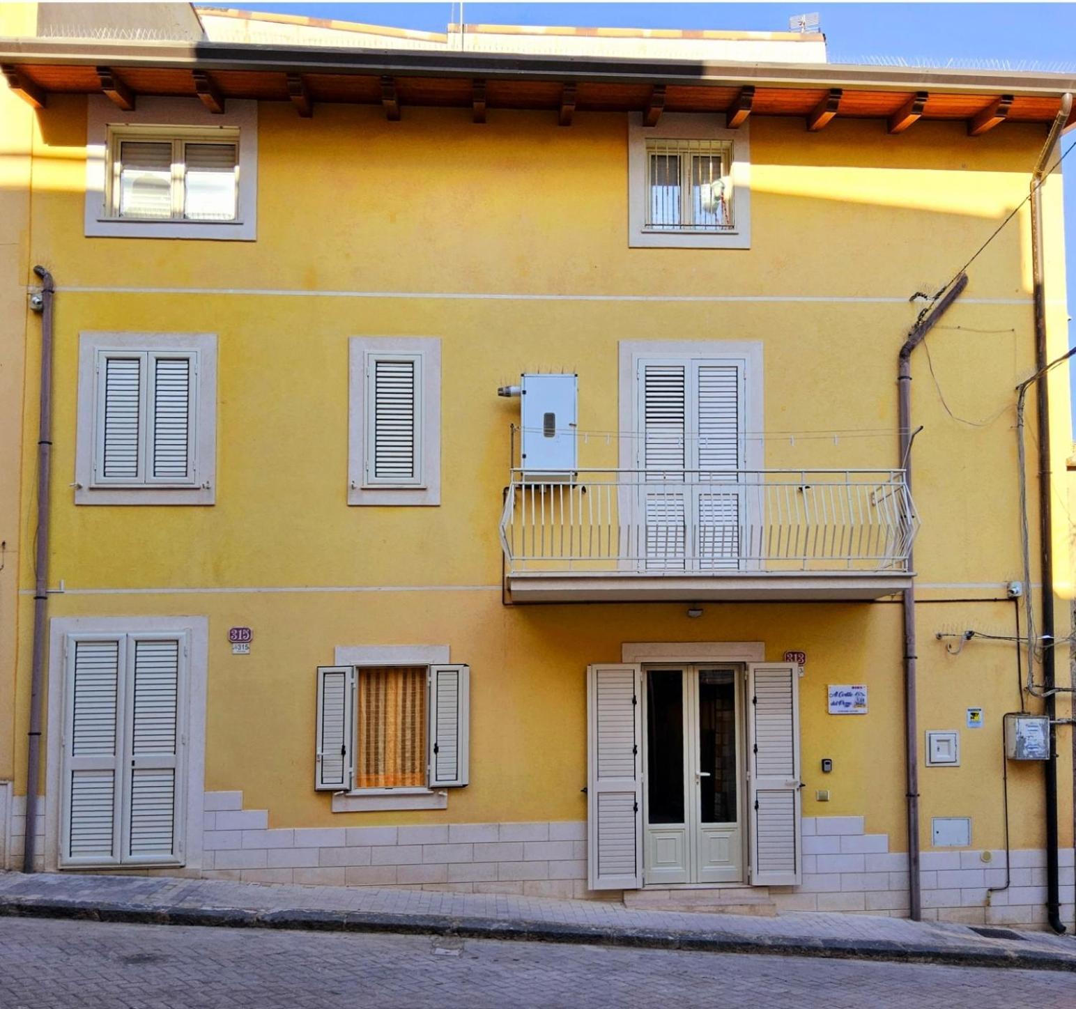 Al Cortile Del Pozzo Apartment Delia Ngoại thất bức ảnh
