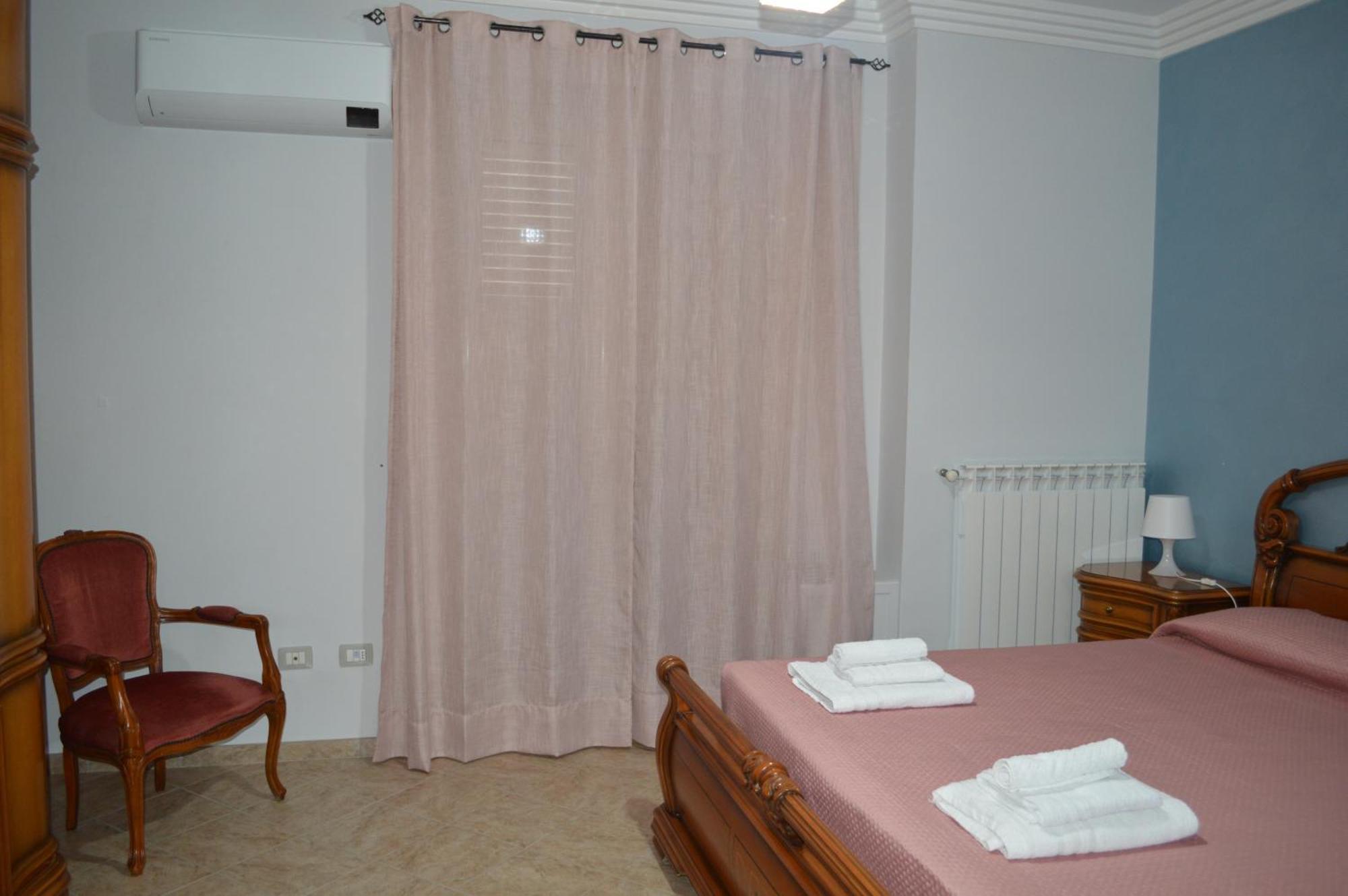 Al Cortile Del Pozzo Apartment Delia Ngoại thất bức ảnh